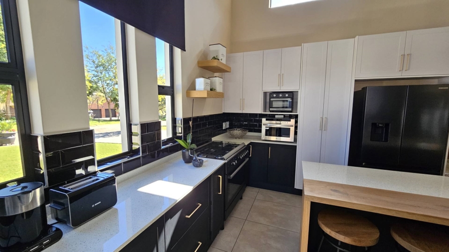 3 Bedroom Property for Sale in Meerhof North West